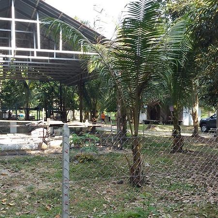 Chalet Kampong Semawar Kuala Kangsar Eksteriør billede
