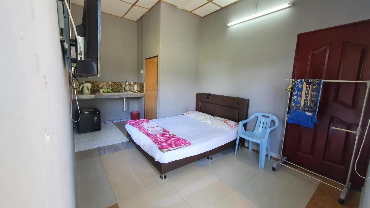 Chalet Kampong Semawar Kuala Kangsar Eksteriør billede