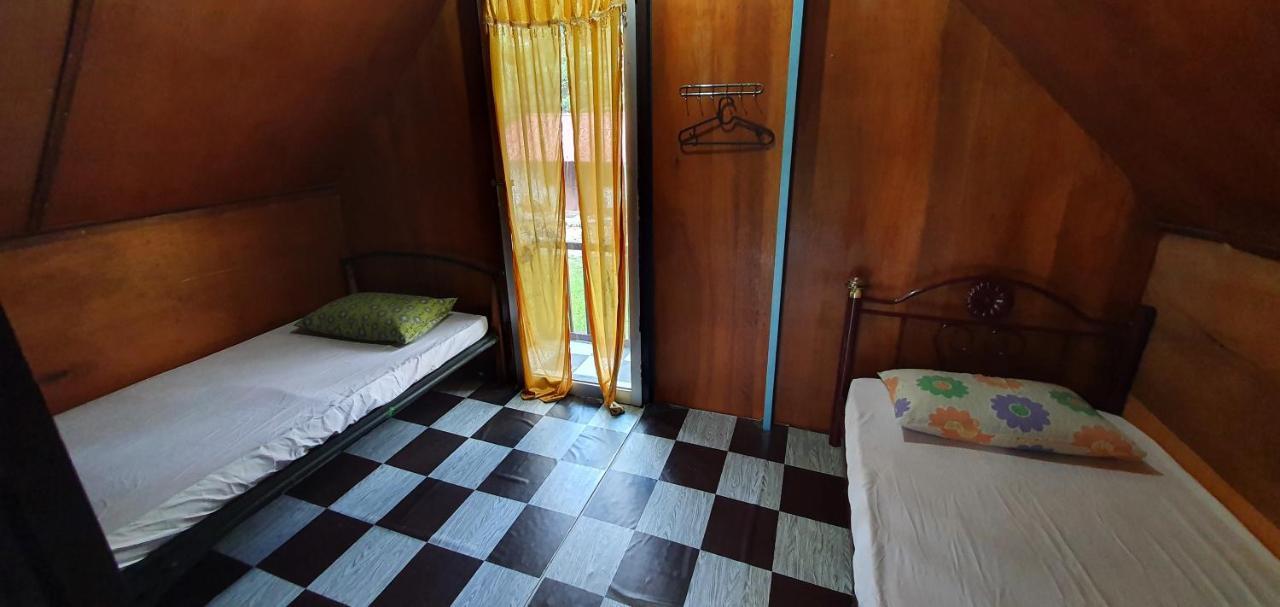 Chalet Kampong Semawar Kuala Kangsar Eksteriør billede