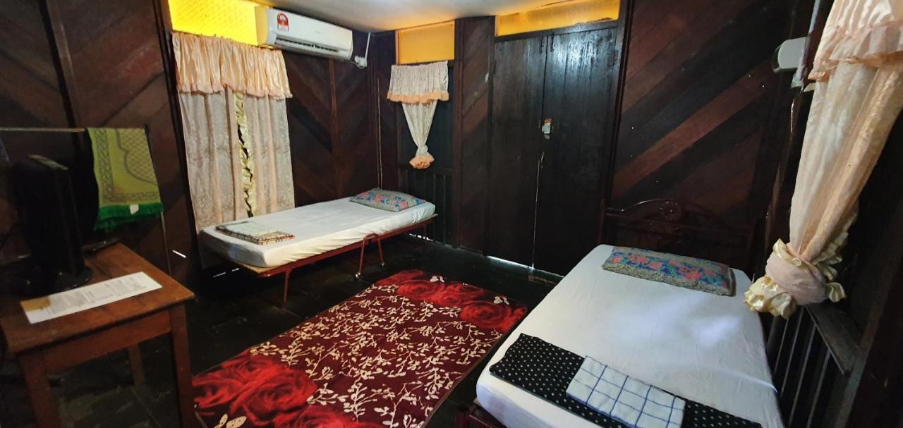 Chalet Kampong Semawar Kuala Kangsar Eksteriør billede