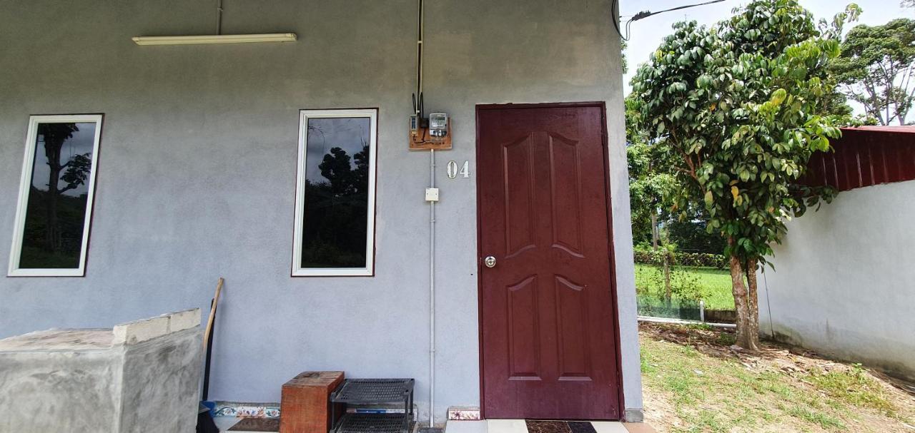 Chalet Kampong Semawar Kuala Kangsar Eksteriør billede
