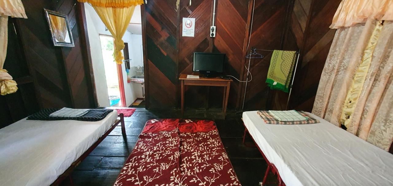 Chalet Kampong Semawar Kuala Kangsar Eksteriør billede