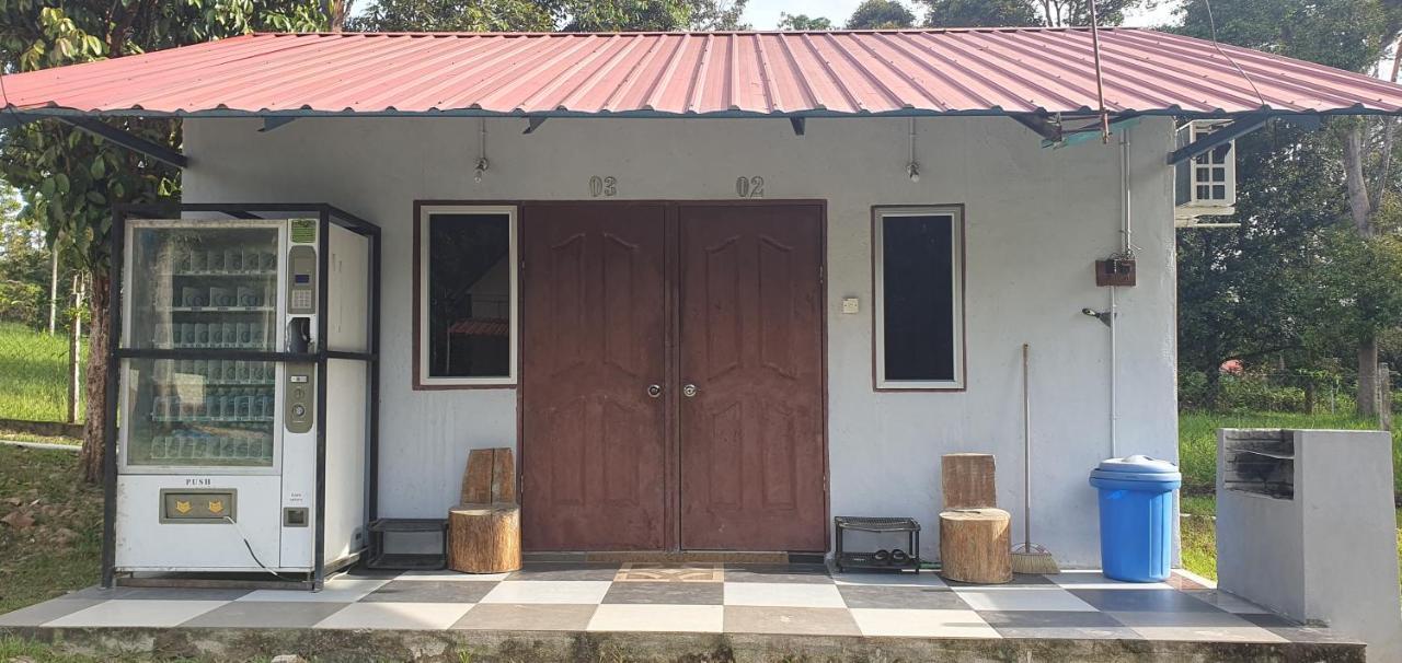 Chalet Kampong Semawar Kuala Kangsar Eksteriør billede