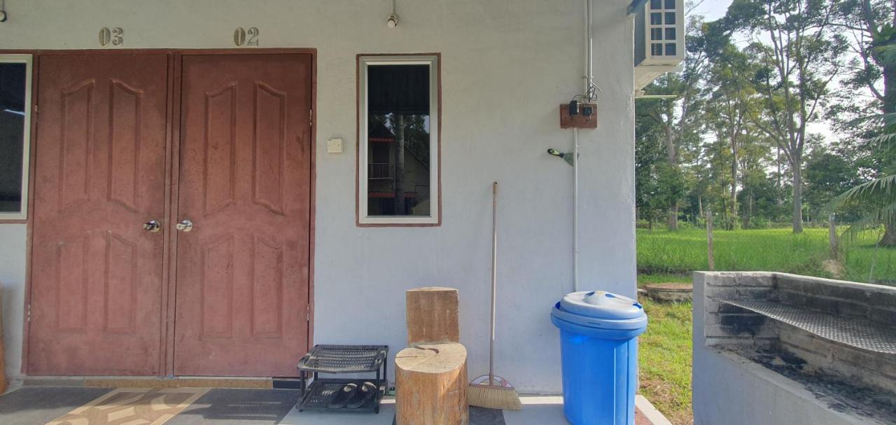 Chalet Kampong Semawar Kuala Kangsar Eksteriør billede