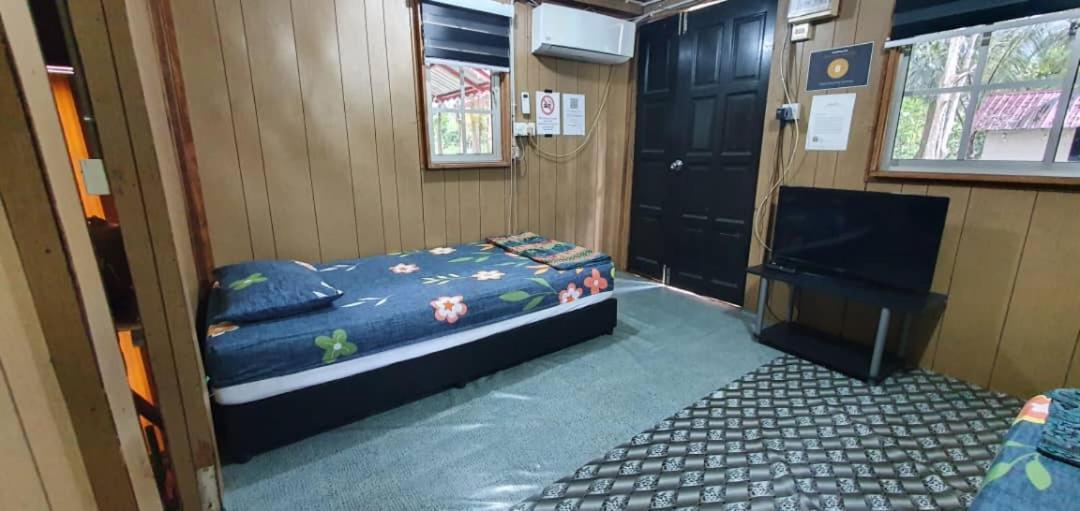 Chalet Kampong Semawar Kuala Kangsar Eksteriør billede